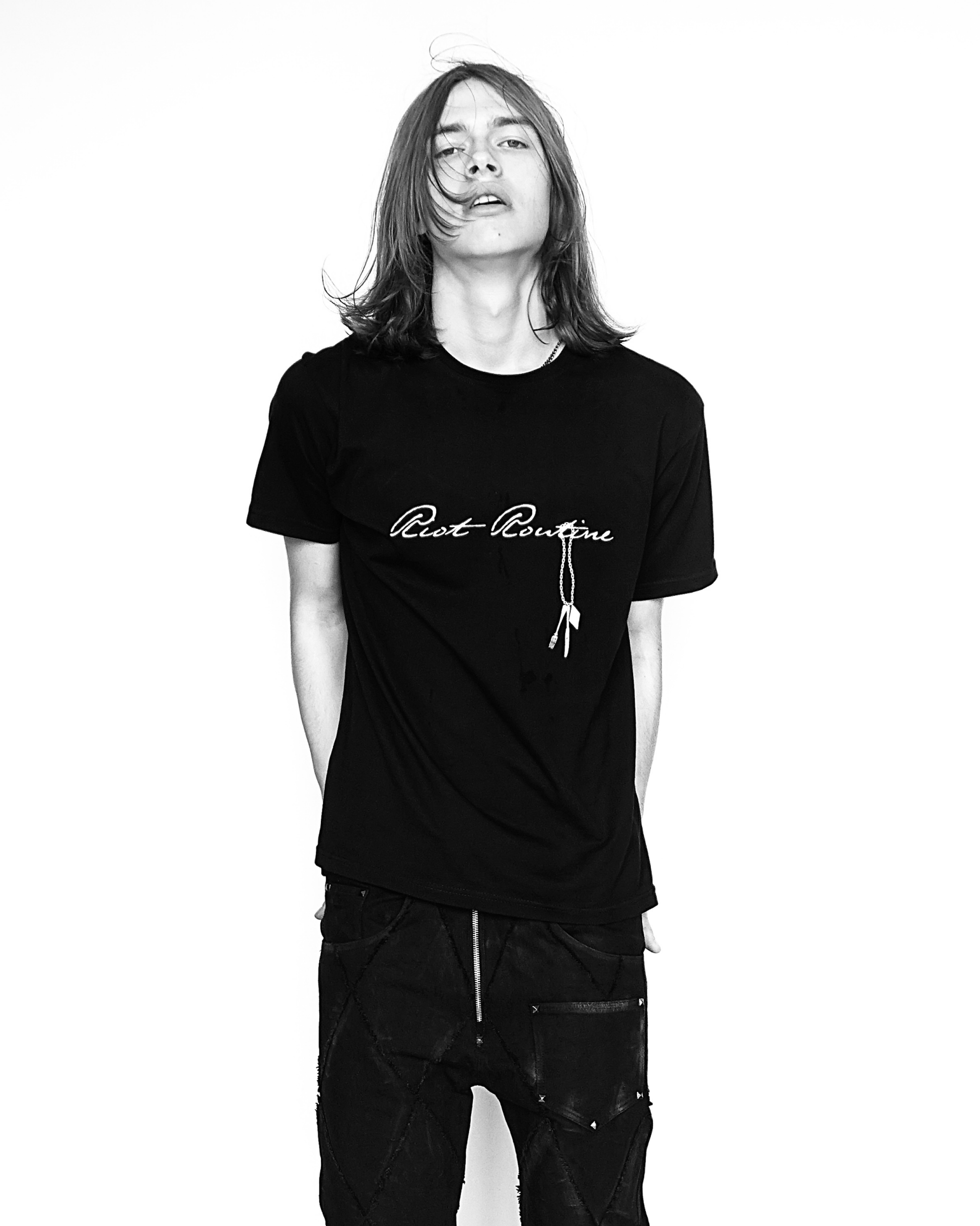 RIOT ROUTINE &quot;CHAIN&quot; T-Shirt